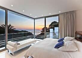 Appealing Villa With Private Terrace