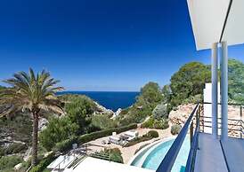 Appealing Villa With Private Terrace