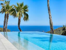 Exclusive Villa on White Isle