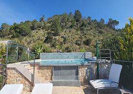 Villa With Direct sea Access