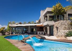 Villa With Direct sea Access
