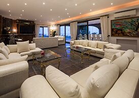 Villa With Direct sea Access