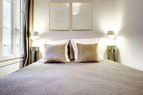 Paris Marais Central Residence