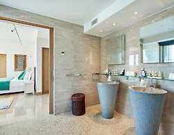 Super Villa With Swimming Pool