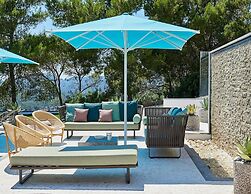 Super Villa With Swimming Pool