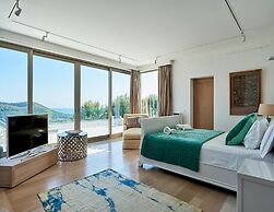 Super Villa With Swimming Pool