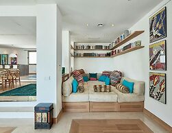Super Villa With Swimming Pool