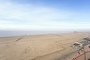 Apartment in Blankenberge With Sea Views