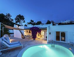 Tranquil Villa With Private Pool