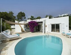Tranquil Villa With Private Pool