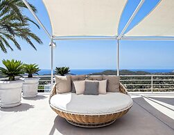 Superb Villa With Private Pool