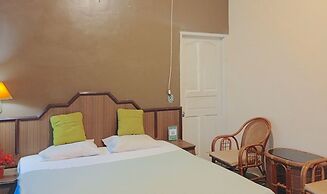 Makati Rio Hotel