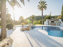 Superb Villa With Private Lagoon Pool