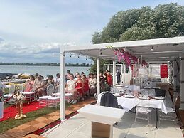 Hotel Oasis Lac StLouis