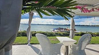Hotel Oasis Lac StLouis