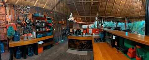 Kin Hostal and Camping
