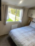 Charming 2-bed Chalet in Tuxford
