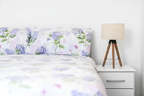 Apartment 1 Bedroom,sleeps6,parking
