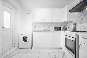 Apartment 1 Bedroom,sleeps6,parking