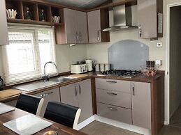 Haven Caravan Sleeps 6 Pet Friendly
