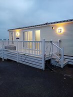 Haven Caravan Sleeps 6 Pet Friendly