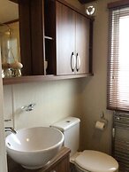Haven Caravan Sleeps 6 Pet Friendly