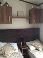 Haven Caravan Sleeps 6 Pet Friendly
