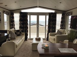 Haven Caravan Sleeps 6 Pet Friendly