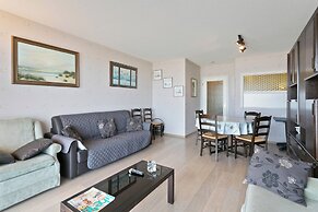 Flat in Blankenberge Near Belgium Pier