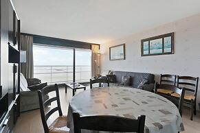 Flat in Blankenberge Near Belgium Pier