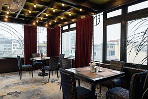 Bay Luxury Beijing Hotel