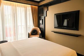 Bay Luxury Beijing Hotel