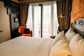 Bay Luxury Beijing Hotel