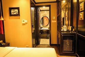 Bay Luxury Beijing Hotel