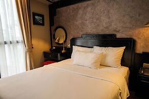 Bay Luxury Beijing Hotel