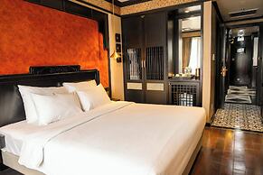 Bay Luxury Beijing Hotel