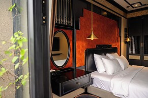 Bay Luxury Beijing Hotel