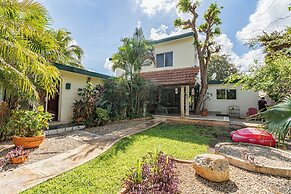 Delightful Family Retreat With Pool