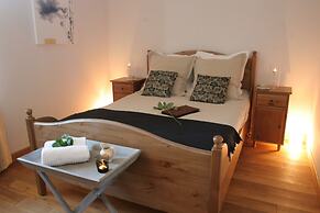 Luxurious Villa With Terrace in the Rural Chalais