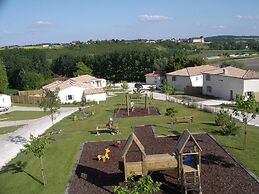 Luxurious Villa With Terrace in the Rural Chalais