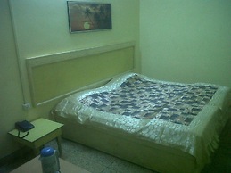 Raj Hotel
