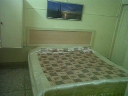 Raj Hotel