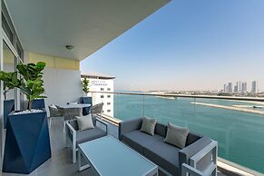 Urban 1BR Palm Apt w Beach Access