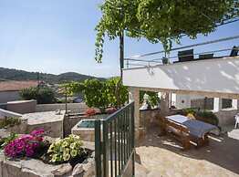 Holiday House Neda