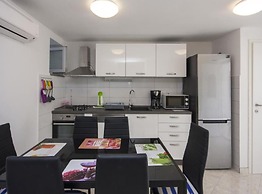 Holiday House Neda