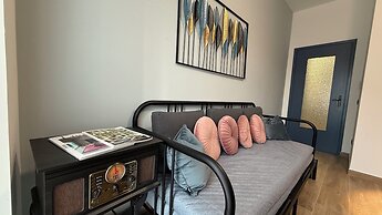 M&P Beach House