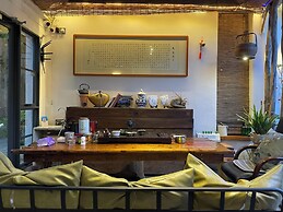 Serenity Courtyard Hotel