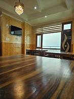 Hotel Sarahan Inn