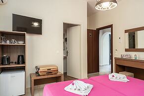 Stathis Rooms