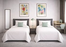 Hostal Guzman El Bueno by gaiarooms